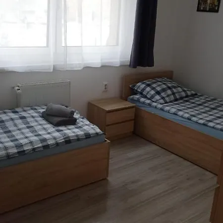 Hostel Wisniowa 55 *